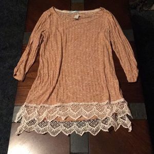 Quarter sleeve top. Brand new